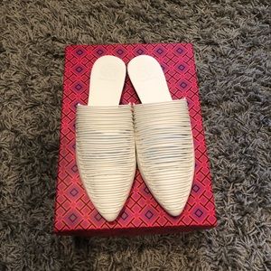 NWT Tory Burch Sienna Flat Size 7 White